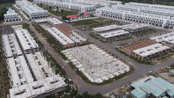 Bị ngân hàng đòi thu 507 nền đất, LDG lún sâu vòng xoáy nợ