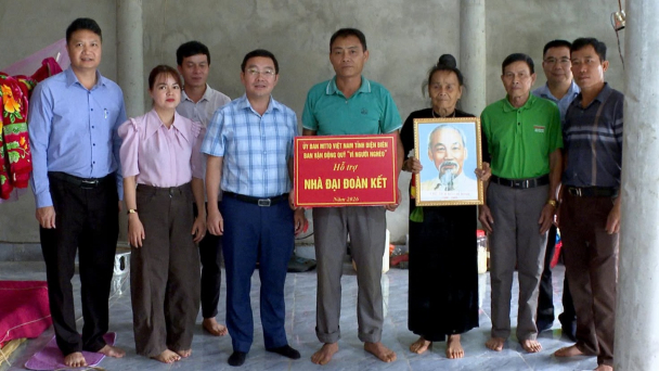 Mái ấm giúp hộ nghèo vững tin phát triển kinh tế