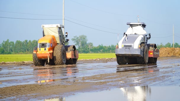 Đồng Tháp đẩy nhanh các công trình trọng điểm và phát triển nhà ở xã hội