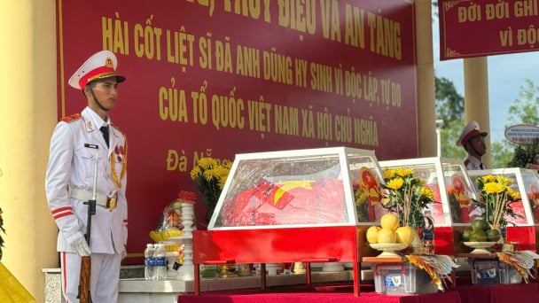 Truy điệu, an táng 5 hài cốt liệt sĩ tìm thấy tại hang Đá Sập