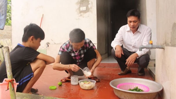 Trưởng xóm trồng rừng giỏi, có tấm lòng 'vàng'