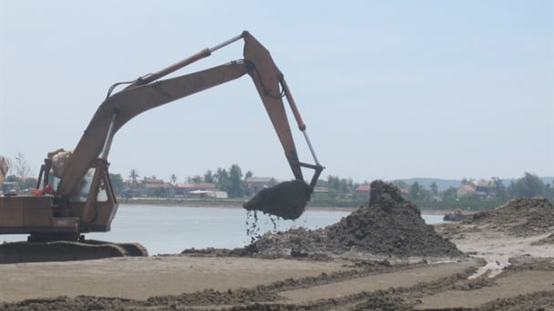 Nghệ An: Đình chỉ 8 bến thủy nội địa hoạt động trái phép