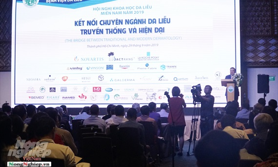 Kết nối phương pháp truyền thống và hiện đại trong ngành da liễu