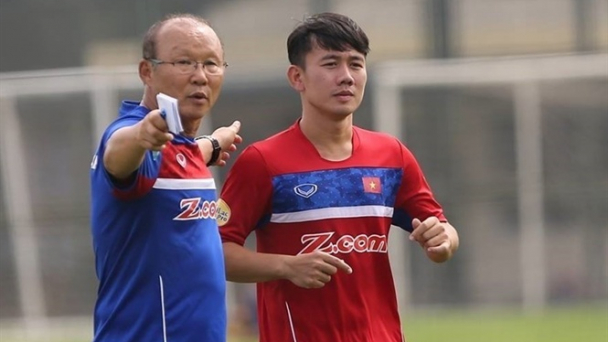 Khi đội tuyển quay lưng với V-League