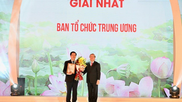 Hình ảnh kiểu mẫu của công chức, viên chức cơ quan Đảng T.Ư