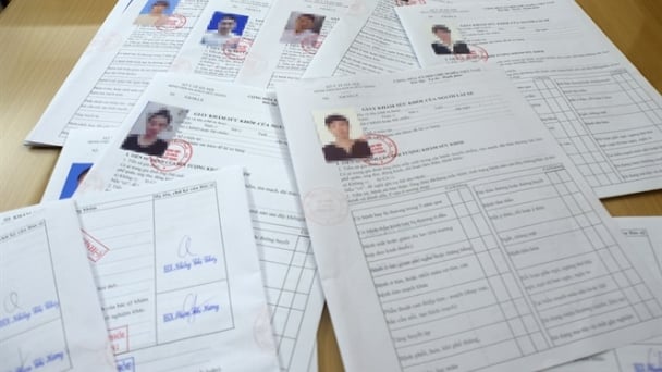Thanh niên rao bán giấy tờ giả trên mạng xã hội, trang thương mại điện tử