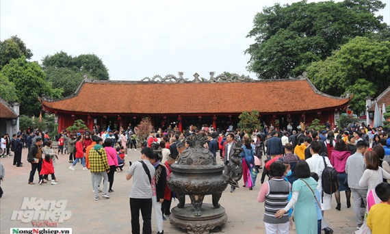 Văn Miếu - Quốc Tử Giám chật kín người mùng 3 Tết
