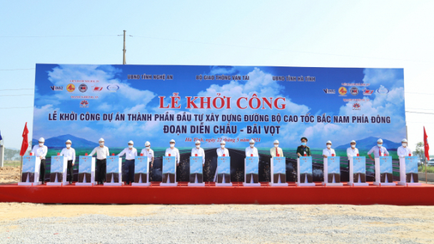 Hơn 11.000 tỷ xây dựng tuyến đường bộ cao tốc đoạn Diễn Châu - Bãi Vọt