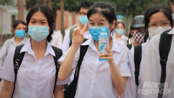 Sĩ tử phấn khởi 'trúng tủ' môn Ngữ văn