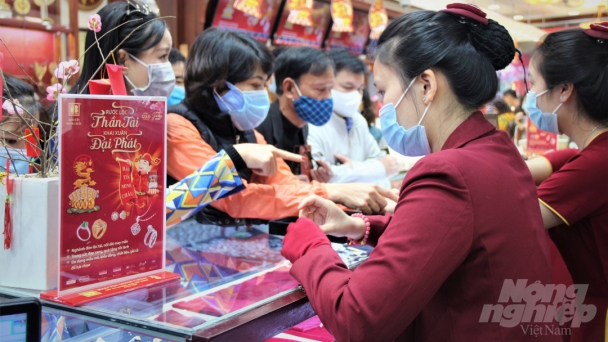 Ngày vía Thần Tài 2021: Dân thủ đô nhộn nhịp đi mua vàng