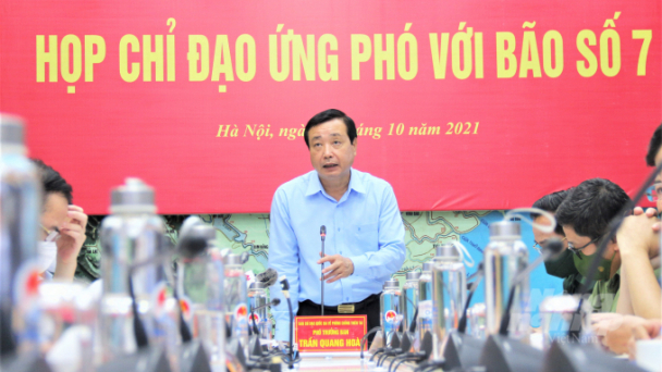 Bão số 7 suy yếu thành áp thấp nhiệt đới trước khi vào đất liền