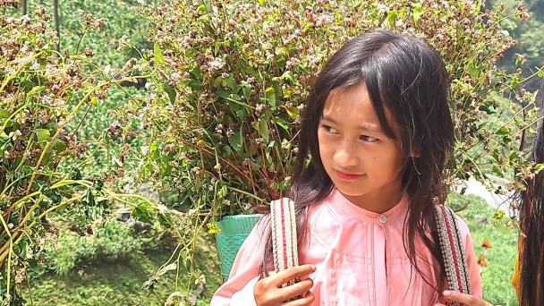 Những khuôn mặt thiên thần trên cao nguyên đá Hà Giang