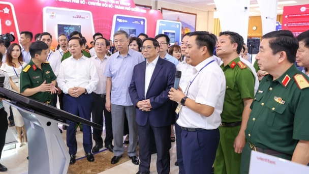 Chuyển đổi số là công việc 'mới, khó, nhạy cảm'
