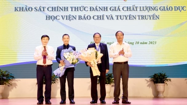 Xây dựng trường đại học trọng điểm trong lĩnh vực báo chí, truyền thông