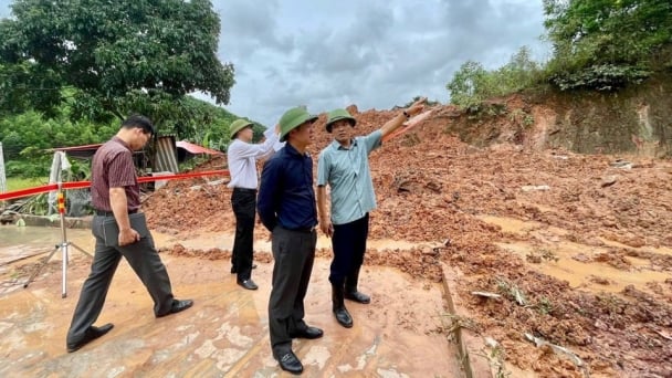 'Dẫn' bà con tránh xa lũ quét, sạt lở đất