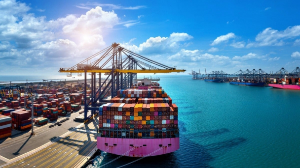 Việt Nam xuất siêu 5,1 tỷ USD