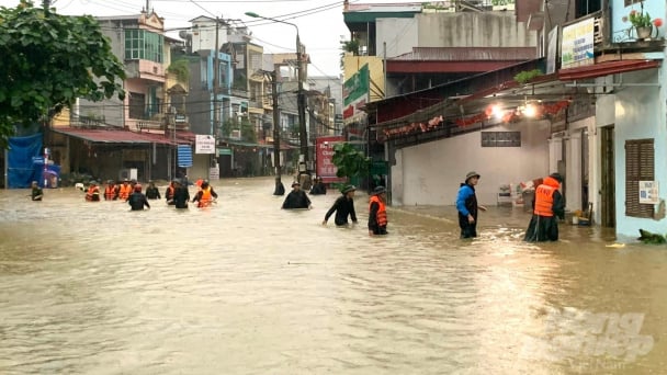 Sông Lô vượt ngưỡng báo động III, thành phố Hà Giang ngập úng