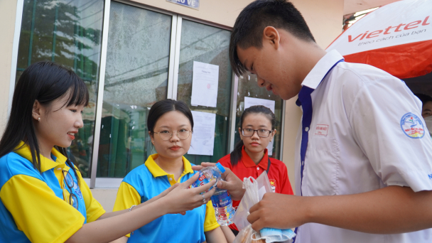 Cần Thơ huy động 800 đoàn viên, thanh niên tham gia tiếp sức mùa thi 2024