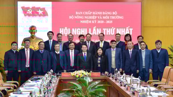 Dấu mốc lịch sử của Đảng bộ Bộ Nông nghiệp và Môi trường