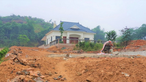 Vĩnh Phúc tiếp tục cưỡng chế loạt biệt thự mọc trên đất công