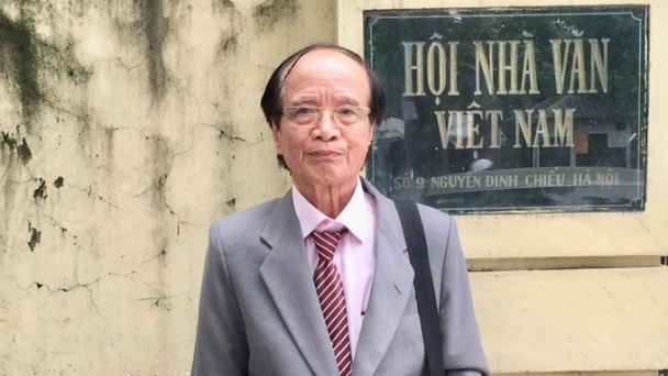 Tác giả Lê Xuân lặng lẽ đi tìm tiếng vọng ký ức