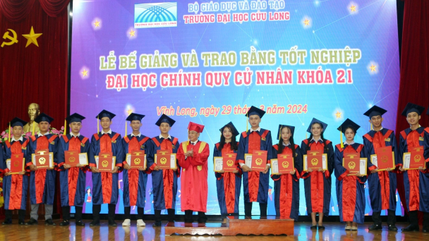 21 lưu học sinh nhận bằng cử nhân tại Trường Đại học Cửu Long