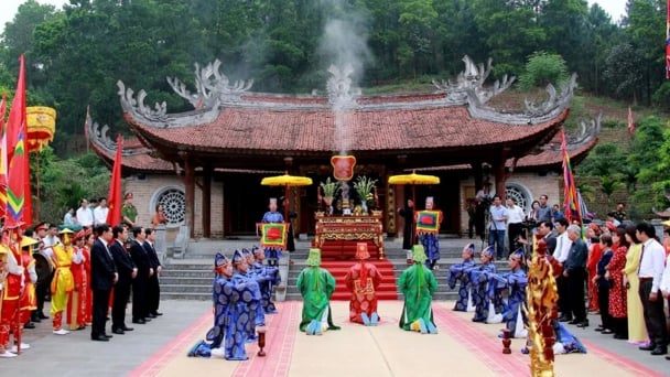 Cội nguồn thiêng liêng nối truyền một mối Hồng Bàng