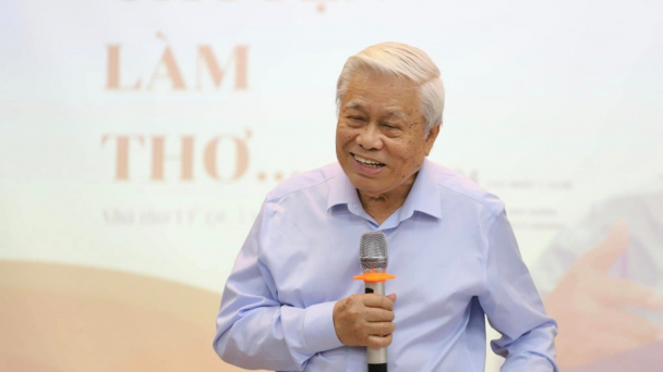Nhà thơ Vũ Quần Phương vào Quốc hội được thêm một bút danh