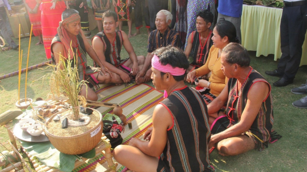 Khởi sắc ở vùng đồng bào thiểu số: [Bài 2] Cụ thể hóa các chính sách