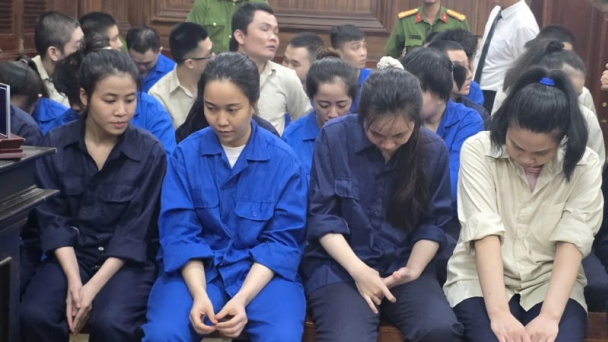 Lừa đảo hàng trăm chủ thẻ tín dụng, chủ mưu lãnh 16 năm tù