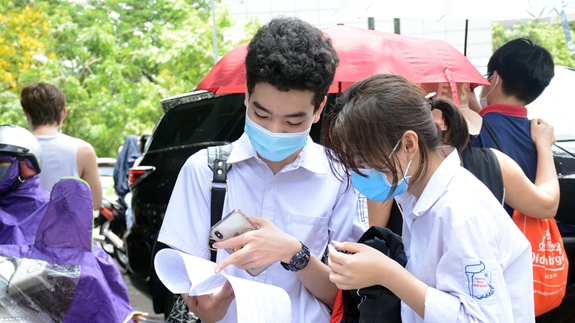 Hà Nội: Thí sinh làm bài thi vào lớp 10 thuận lợi, an toàn