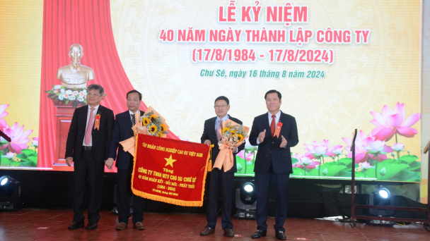 Công ty Cao su Chư Sê kỷ niệm 40 năm thành lập