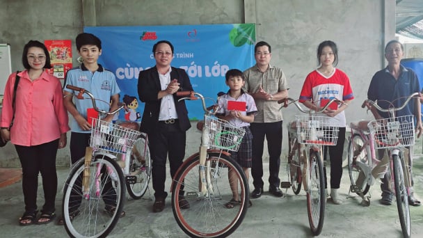 Những chiếc xe đạp đong đầy yêu thương