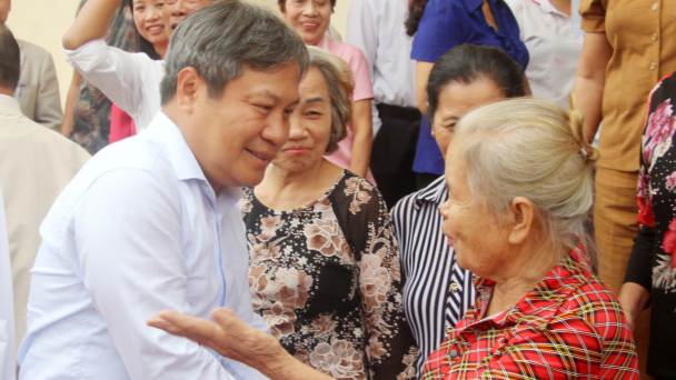 Bí thư Quảng Ninh trăn trở việc dân, nghĩ cho doanh nghiệp