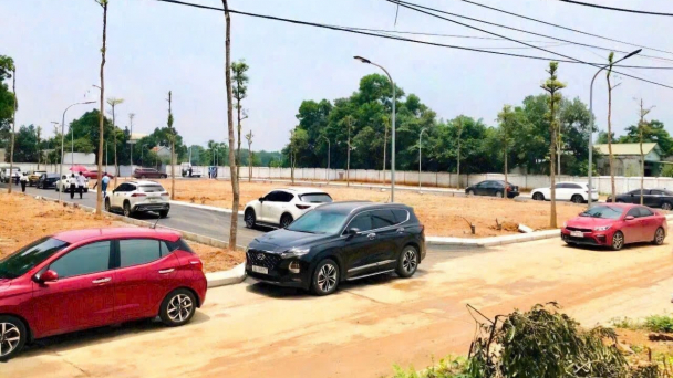 Sốt đất xuyên tỉnh: [Bài 1] 'Sóng' bất động sản 'đánh' về tận thôn xóm