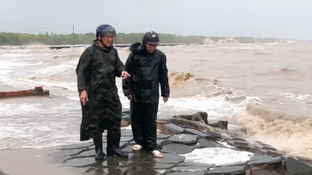 Cà Mau sạt lở đê biển ngày càng nghiêm trọng