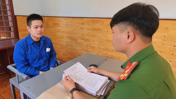 Thanh niên nổ 6 phát súng để giải quyết mâu thuẫn cho bạn gái