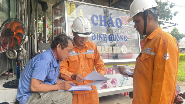 PC Đắk Nông tuyên truyền người dân sử dụng điện an toàn, phòng chống cháy nổ