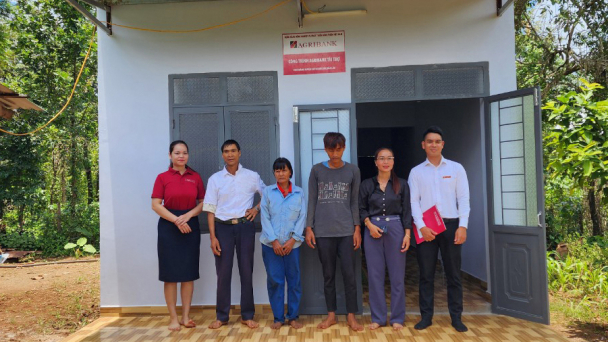 Agribank Bắc Đắk Lắk đồng hành cùng những hoàn cảnh khó khăn