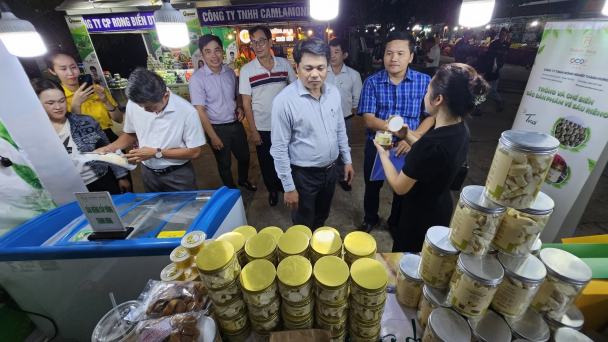 23 gian hàng tham gia phiên chợ nông sản thực phẩm