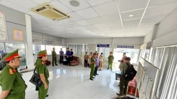 Bắt hai Phó Giám đốc Trung tâm đăng kiểm