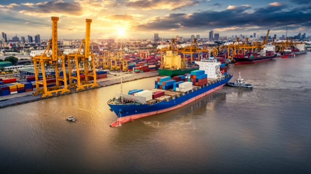 Giá cước vận tải biển đi Mỹ vẫn căng thẳng