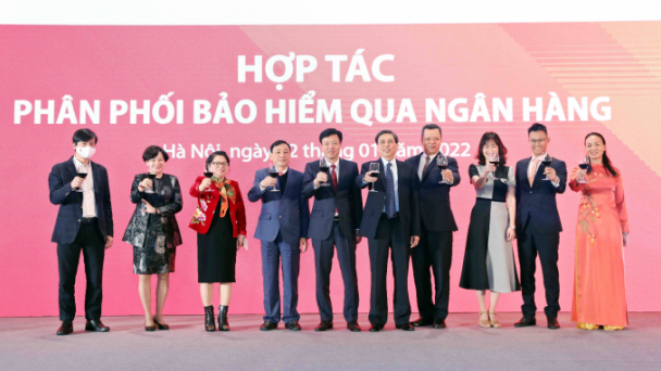 Agribank và FWD Việt Nam hợp tác phân phối bảo hiểm qua ngân hàng
