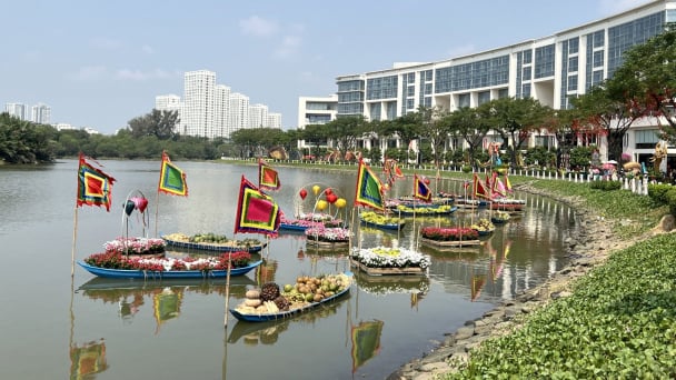 Tết phương Nam ở Hội hoa xuân Phú Mỹ Hưng