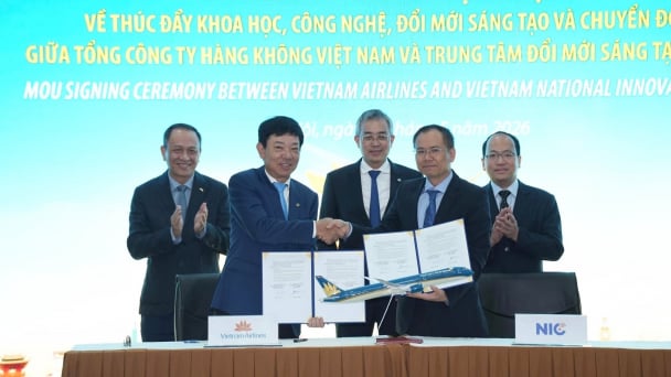 Vietnam Airlines ký kết hợp tác với Trung tâm Đổi mới sáng tạo Quốc gia