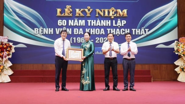Bệnh viện Đa khoa Thạch Thất kỷ niệm 60 năm thành lập