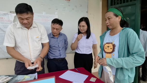 Giúp người dân Tuyên Quang nhận tiền dịch vụ môi trường rừng thuận lợi, an toàn