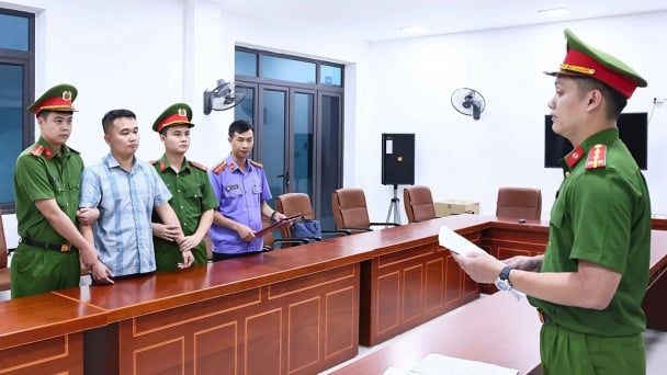 Giữ khẩn cấp một giáo viên Trường THPT Chuyên Tuyên Quang
