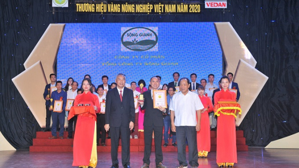 Muốn có nông nghiệp hữu cơ, phải có phân bón hữu cơ