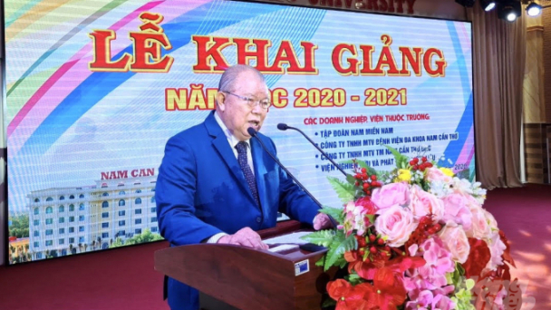 Trường Đại học Nam Cần Thơ khai giảng năm học mới